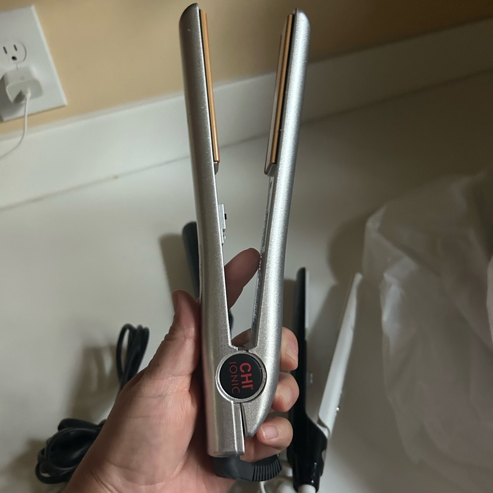 CHI Ionic Silver Hair Straightener 1”